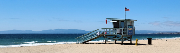 Redondo Beach lifeguard tower background image for web design development and digital marketing